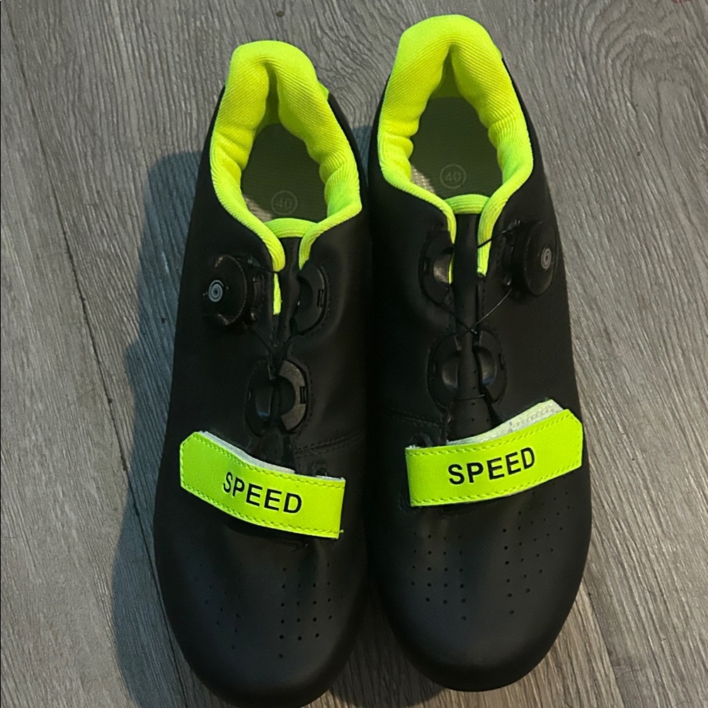 Speed‎ Unisex Cycling Shoes - Black and Neon Yellow Size 40